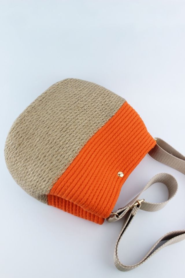 Çıtçıt Kapamalı Turuncu Hasır Kadın Omuz Çantası 26x21x11 Cm (Bej Kolon Askılı)