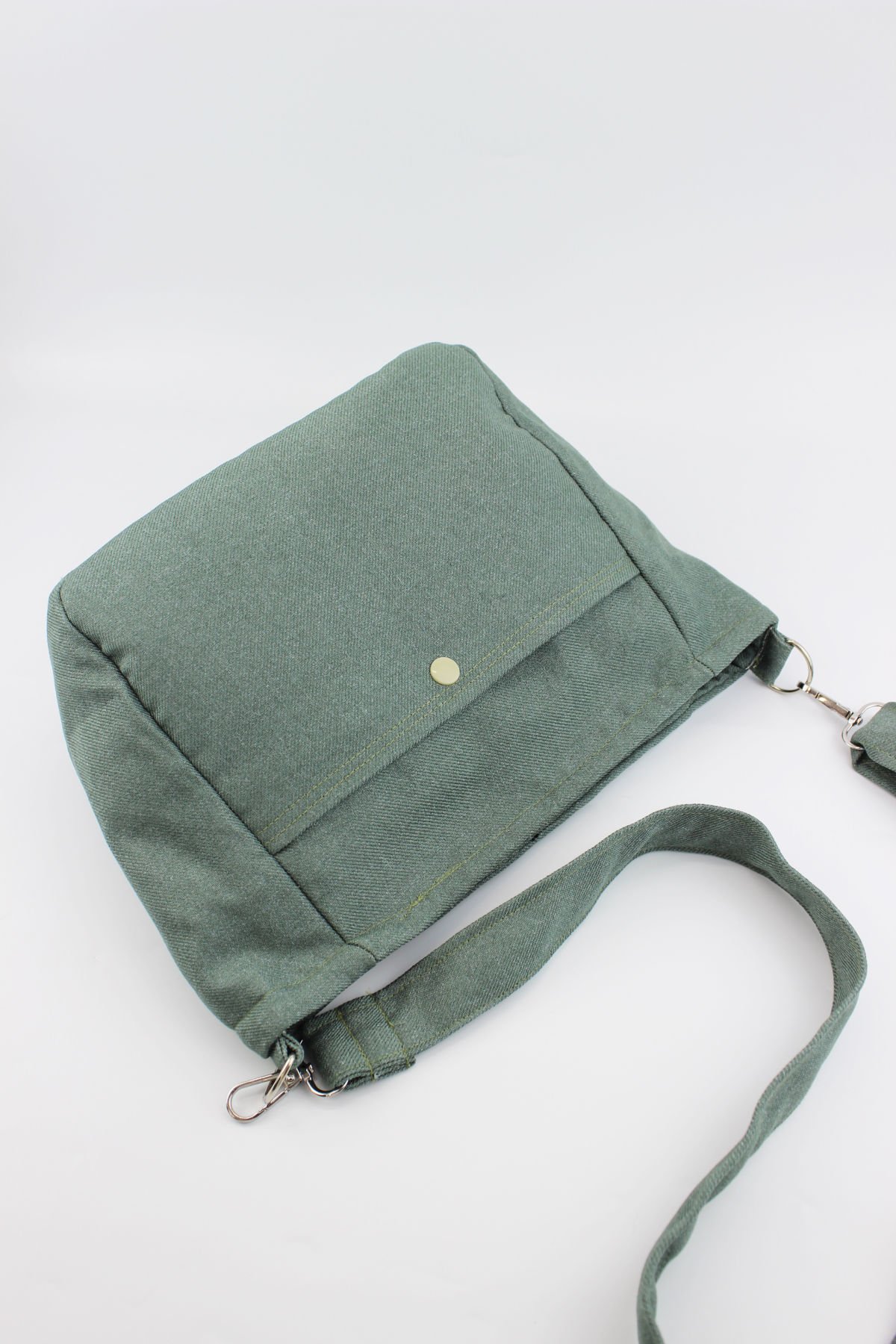 Düz Renk Kot Kumaş Çıtçıt Kapamalı Su Yeşili Kadın Küçük Boy Çapraz Omuz Çantası 26x20x11 Cm