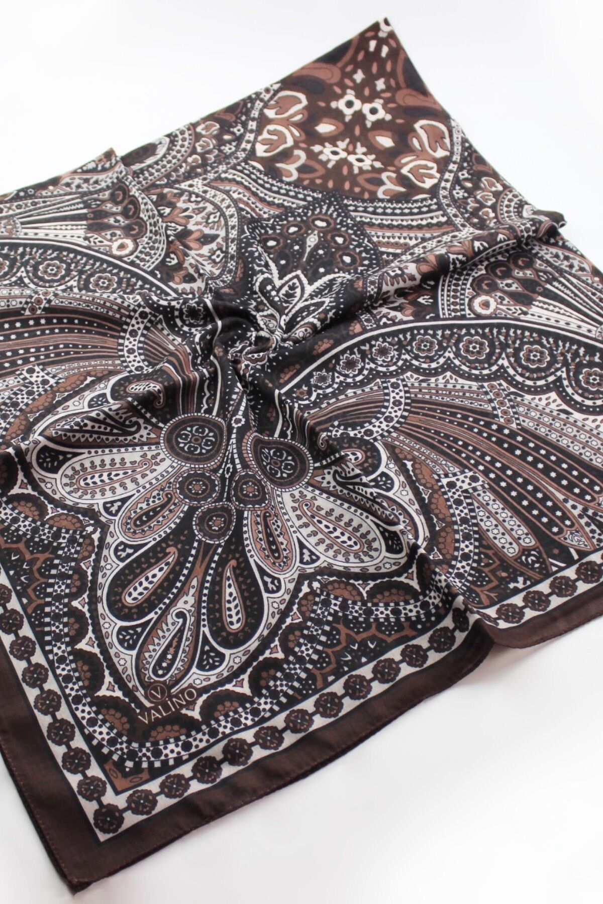 120x120 Etnik Vintage Desenli Pamuklu Eşarp - Acı Kahve