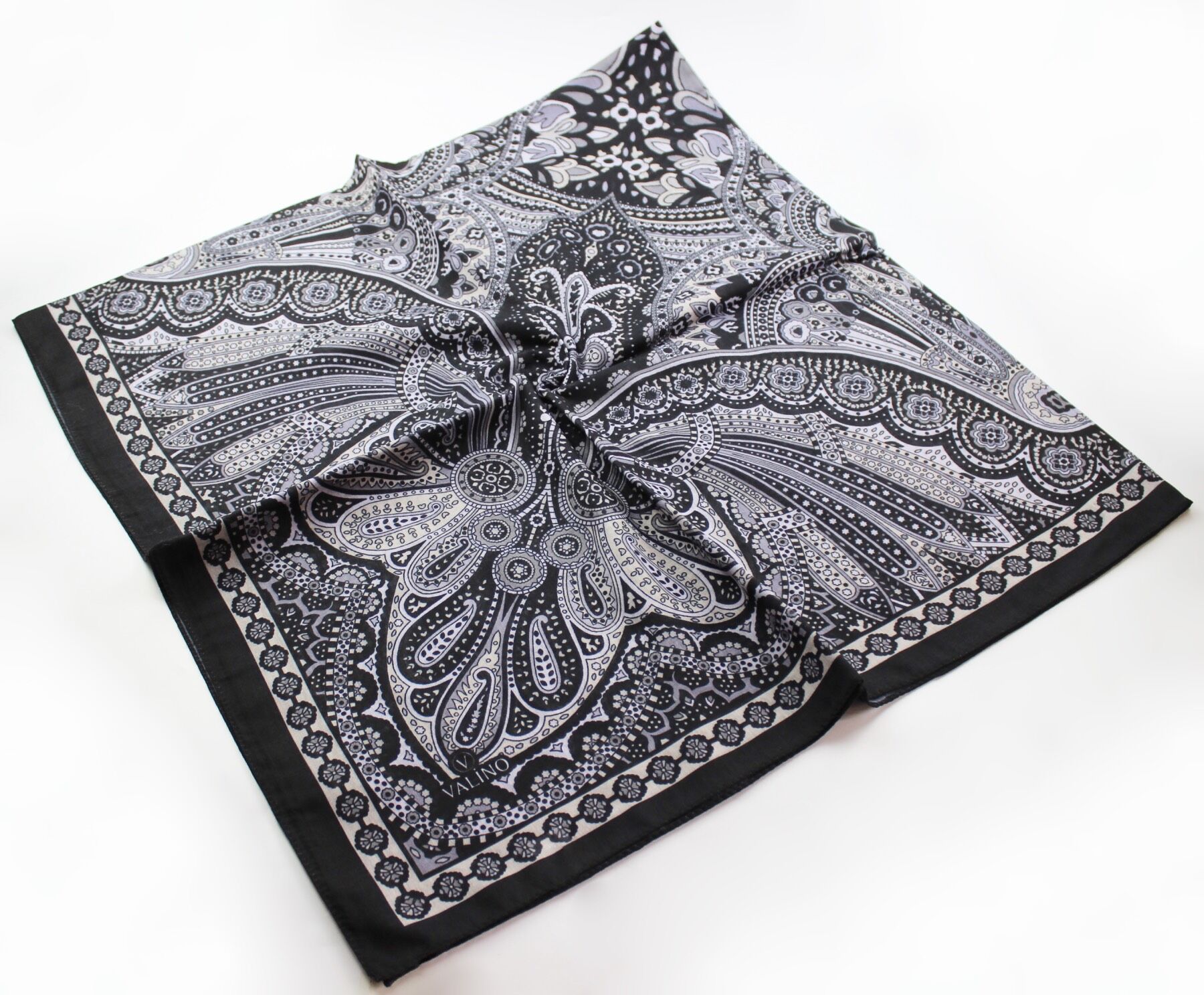 120x120 Etnik Vintage Desenli Pamuklu Eşarp - Koyu Gri