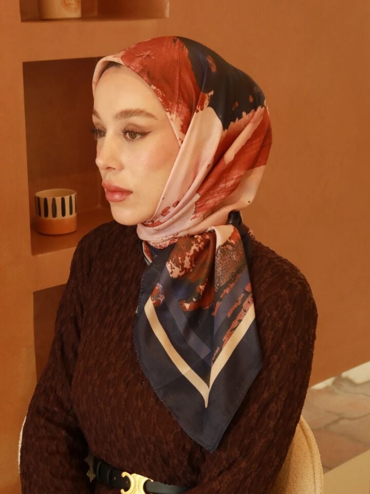Lymera Desenli Lina Eşarp - Lacivert İğde