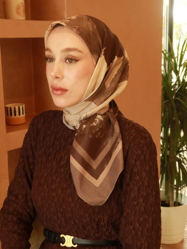 Lymera Desenli Lina Eşarp - Tozlu Kahve