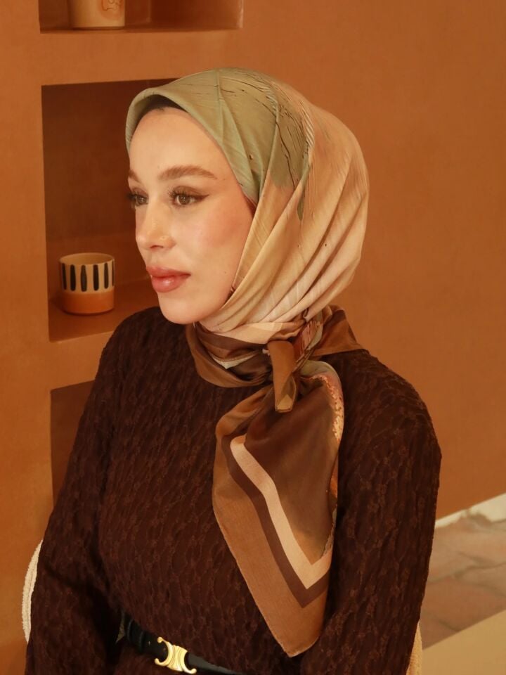 Nerith Desenli Lina Eşarp - Tarçın
