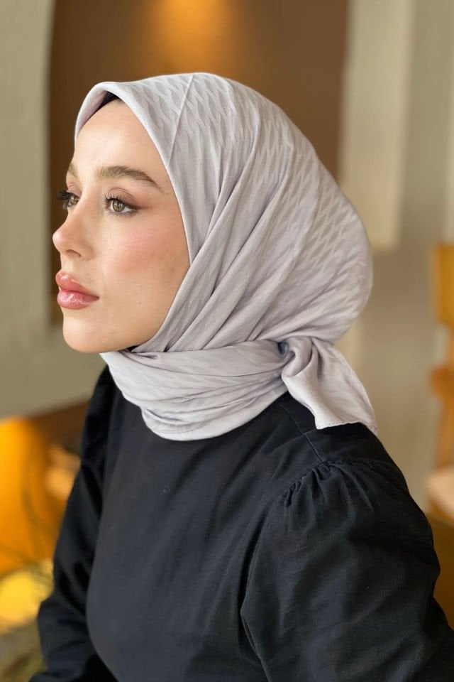 Damla Desenli İpeksi Jakar Eşarp - Gümüş