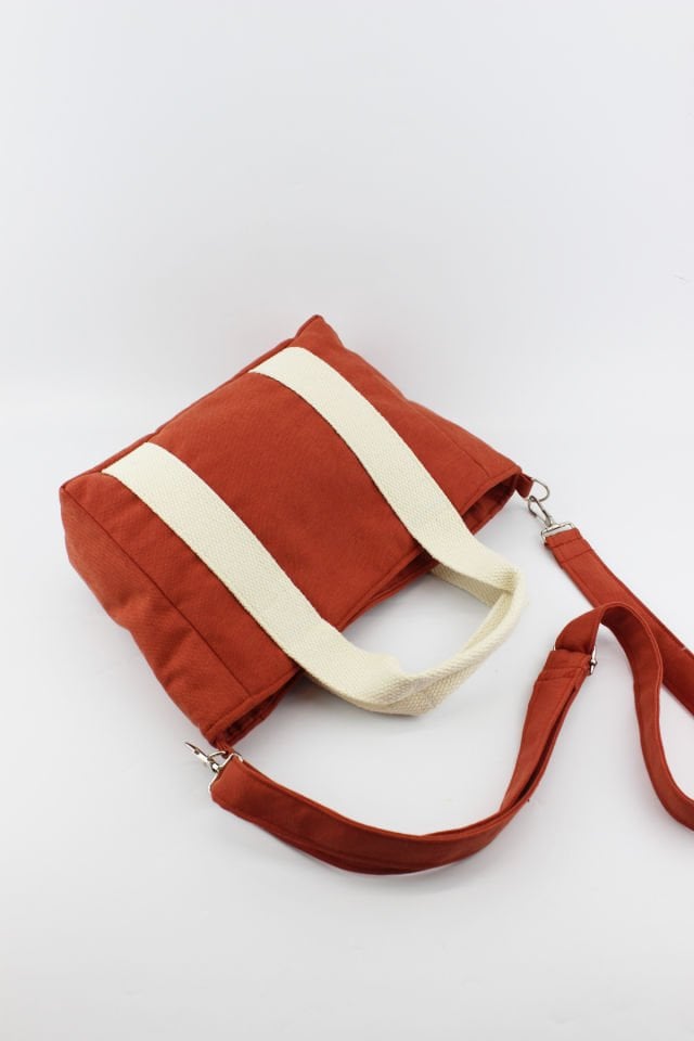 Düz Renk Keten Kumaş Çıtçıt Kapamalı Kiremit Kadın Küçük Boy Çapraz Omuz Çantası 25x20x9 Cm