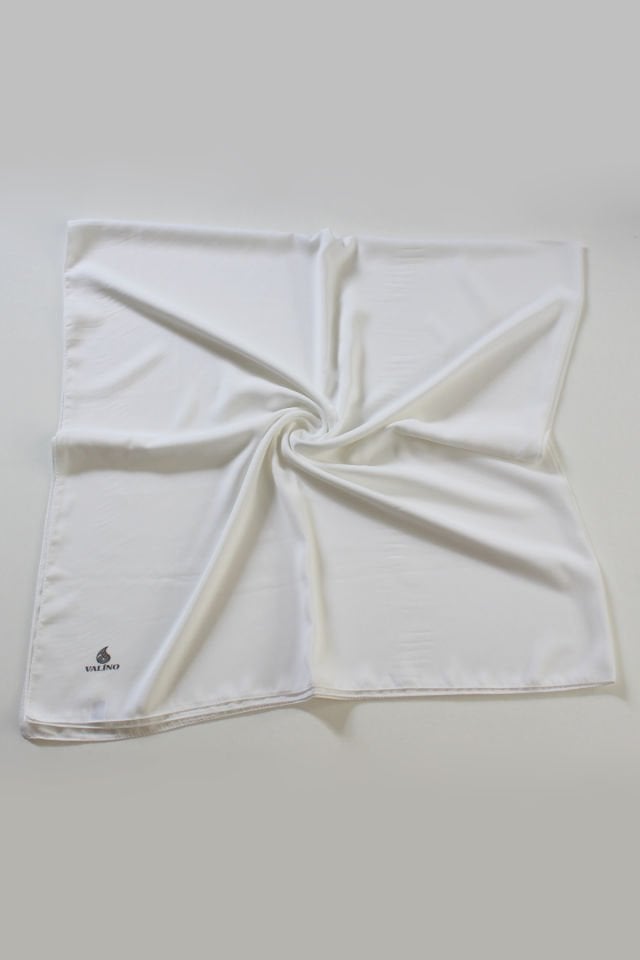 140x140 Mısırlı Medine İpeği Eşarp - Kırık Beyaz