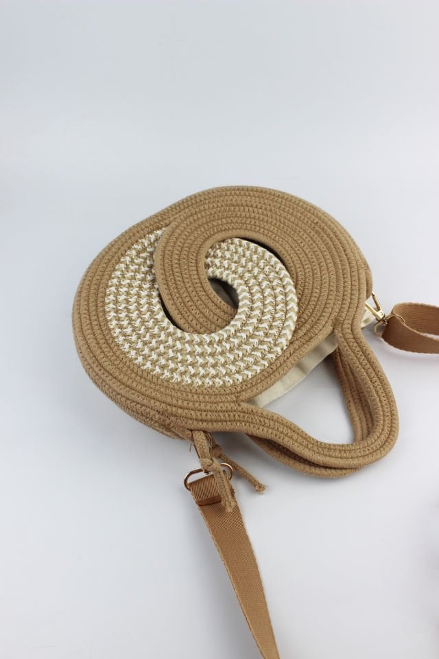 Mini Boy Ayarlanabilir Askılı Sütlü Kahve Keseli Sonsuzluk Model Hasır Kadın El ve Omuz Çantası 24x17x7 Cm