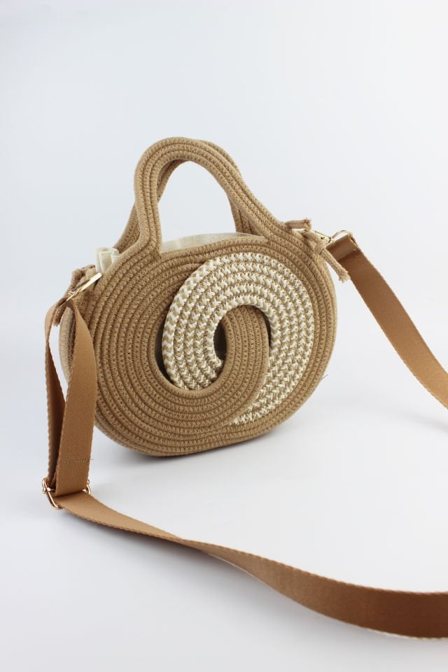 Mini Boy Ayarlanabilir Askılı Sütlü Kahve Keseli Sonsuzluk Model Hasır Kadın El ve Omuz Çantası 24x17x7 Cm