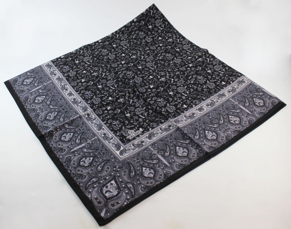 120x120 Etnik Desenli Pamuklu Çiçek Eşarp - Siyah