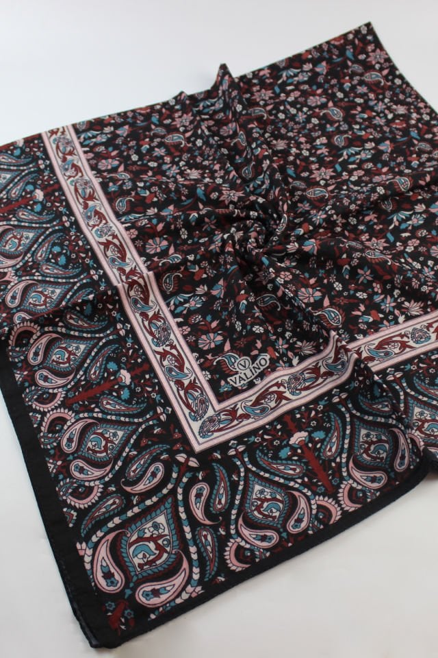 120x120 Etnik Desenli Pamuklu Çiçek Eşarp - Siyah Pudra