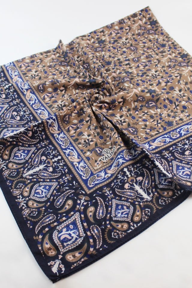 120x120 Etnik Desenli Pamuklu Çiçek Eşarp - Lacivert