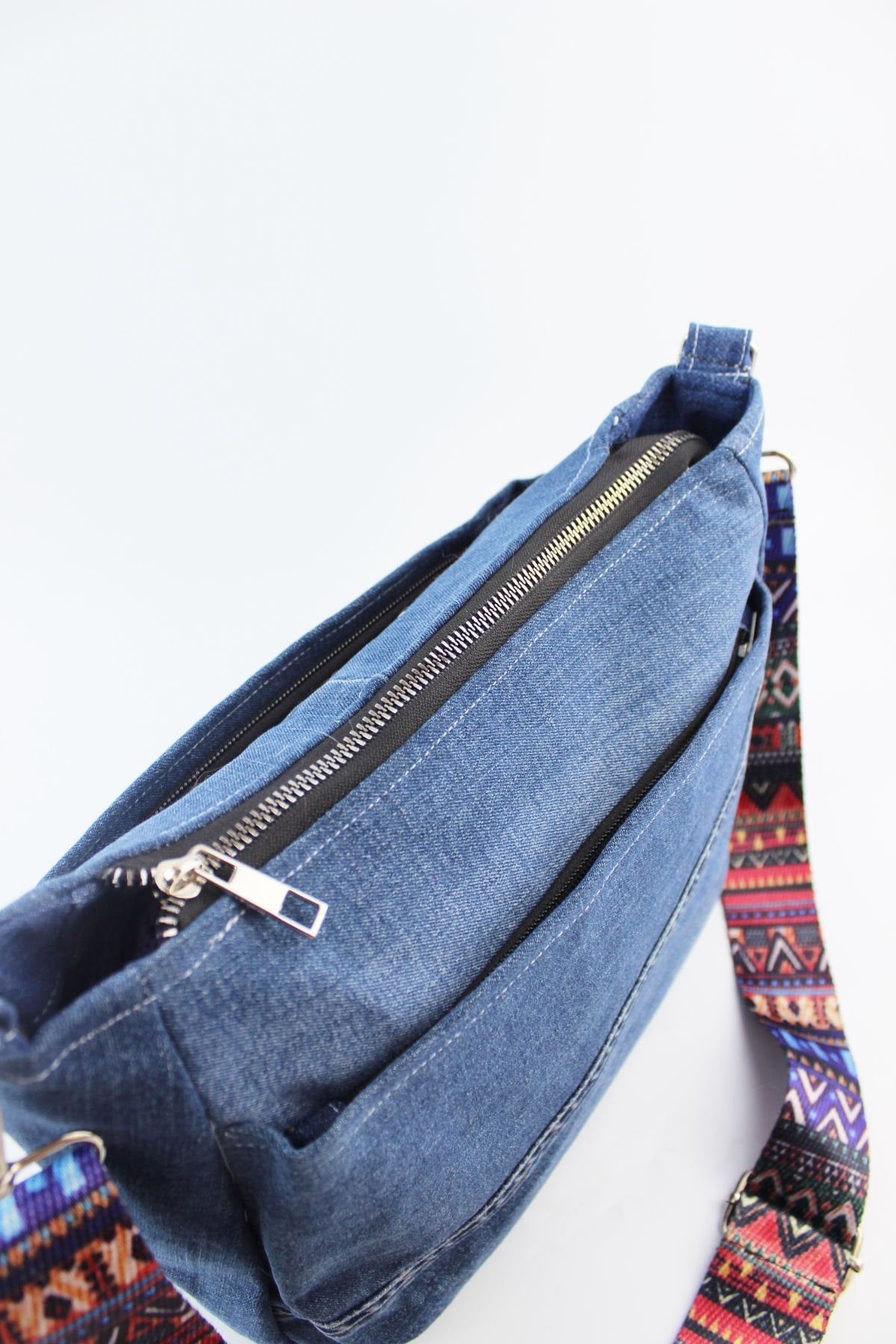 Düz Renk Kot Kumaş Fermuar Kapamalı Mavi Kadın Orta Boy Çapraz Omuz Çantası 28x22x9 Cm