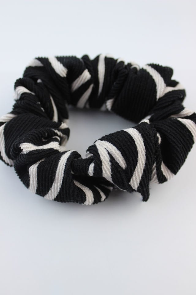 Desenli Triko Kumaş Lastik Toka Simit Toka - Siyah