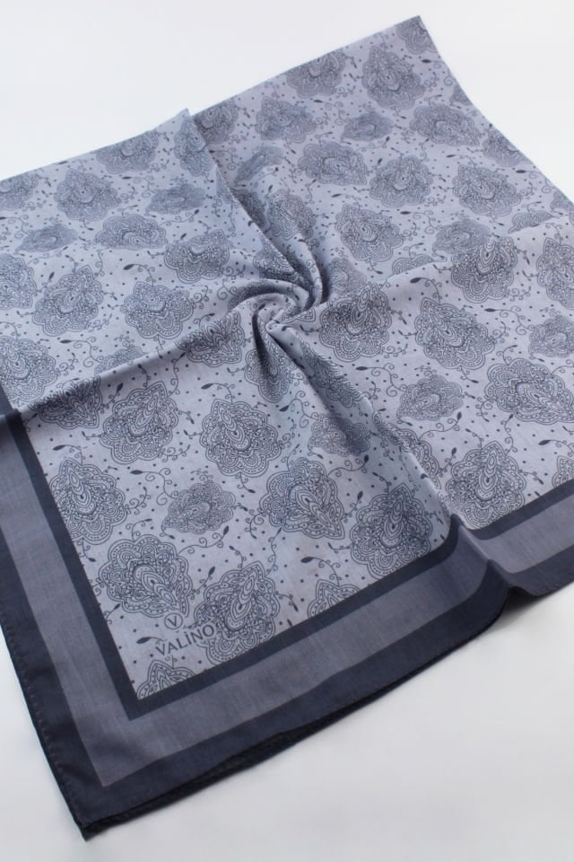 120x120 Yaprak Desenli Pamuklu Eşarp - Gri