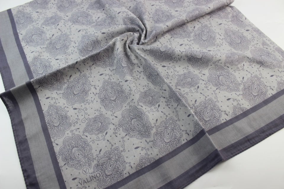 120x120 Yaprak Desenli Pamuklu Eşarp - Gümüş