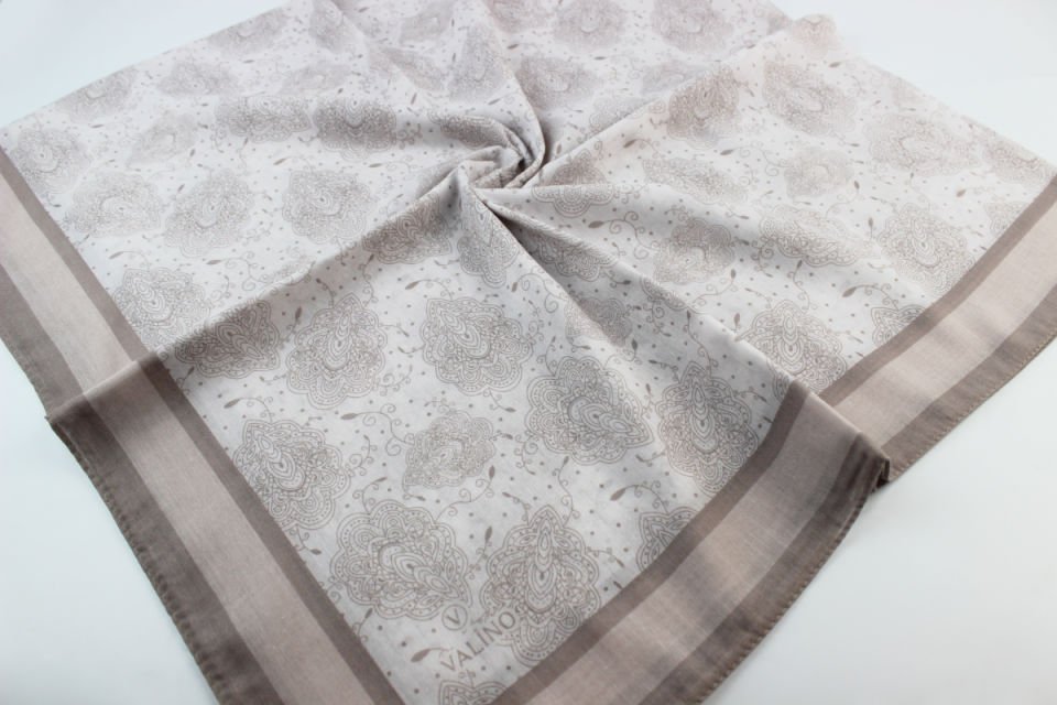 120x120 Yaprak Desenli Pamuklu Eşarp - Bej