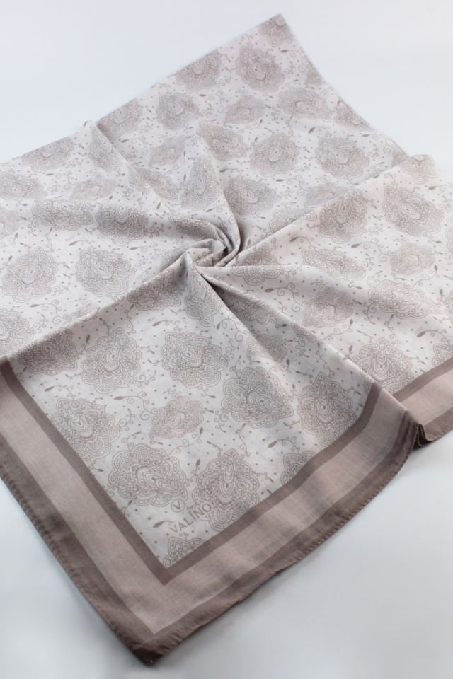 120x120 Yaprak Desenli Pamuklu Eşarp - Bej