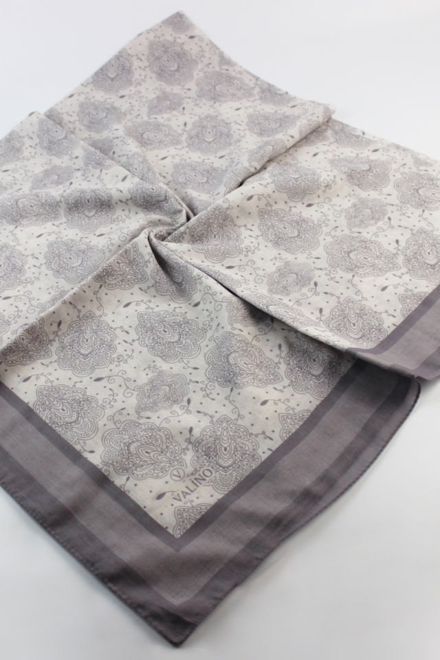 120x120 Yaprak Desenli Pamuklu Eşarp - Taş