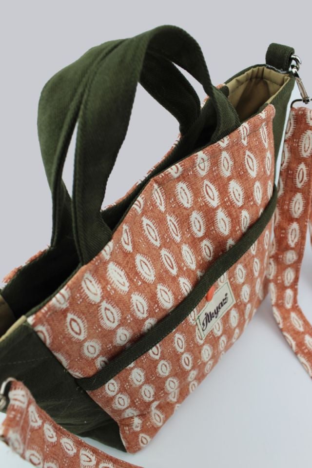 Desenli Kot Kumaş Çıtçıt Kapamalı Turuncu Kadın Küçük Boy Çapraz Omuz Çantası 26x20x11 Cm