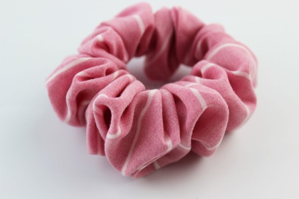 Çizgi Desenli Pamuklu Lastik Toka Simit Toka - Pembe