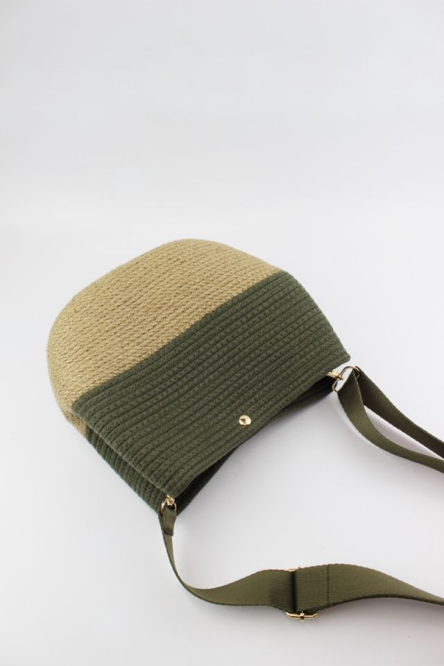 Çıtçıt Kapamalı Haki Hasır Kadın Omuz Çantası 26x21x11 Cm