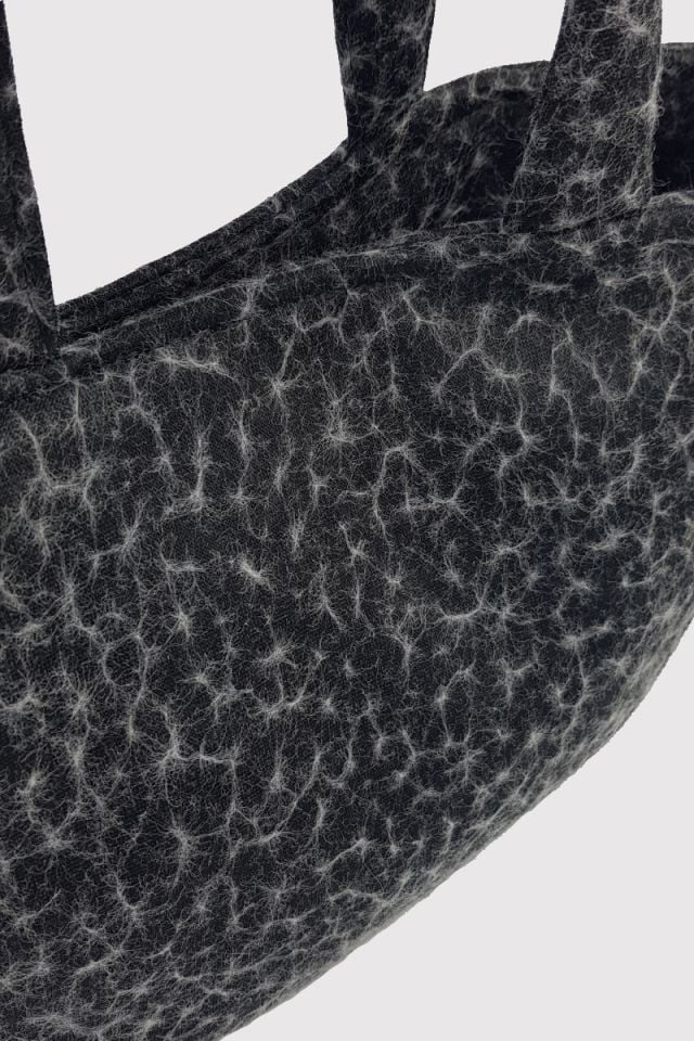 Desenli Kaşe Kumaş Gri Çıtçıt Kapamalı Kadın Orta Boy El Çantası 20x18x10 Cm