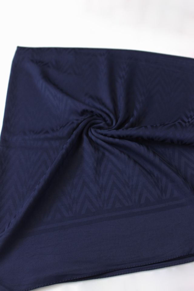 Zikzak Desenli İtalyan Jakar Şal - Lacivert