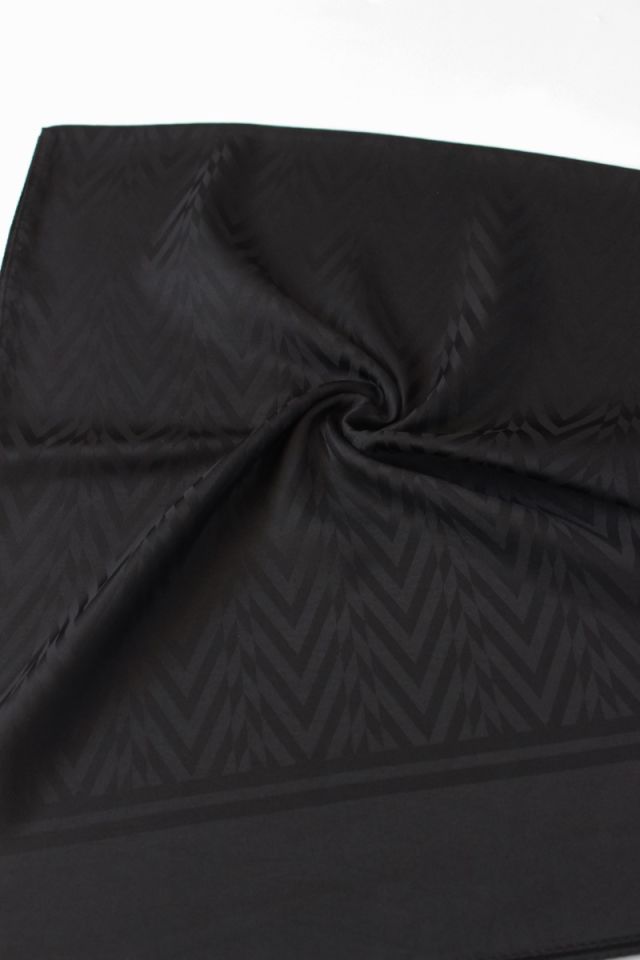 Zikzak Desenli İtalyan Jakar Şal - Siyah