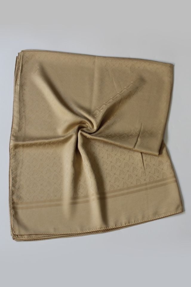 V Desenli İtalyan Jakar Şal - Kum Beji