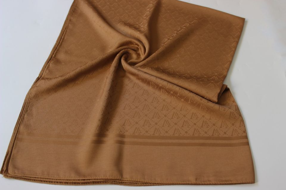 V Desenli İtalyan Jakar Şal - Tarçın