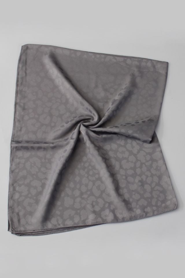 Leopar Desenli İtalyan Jakar Şal - Gri