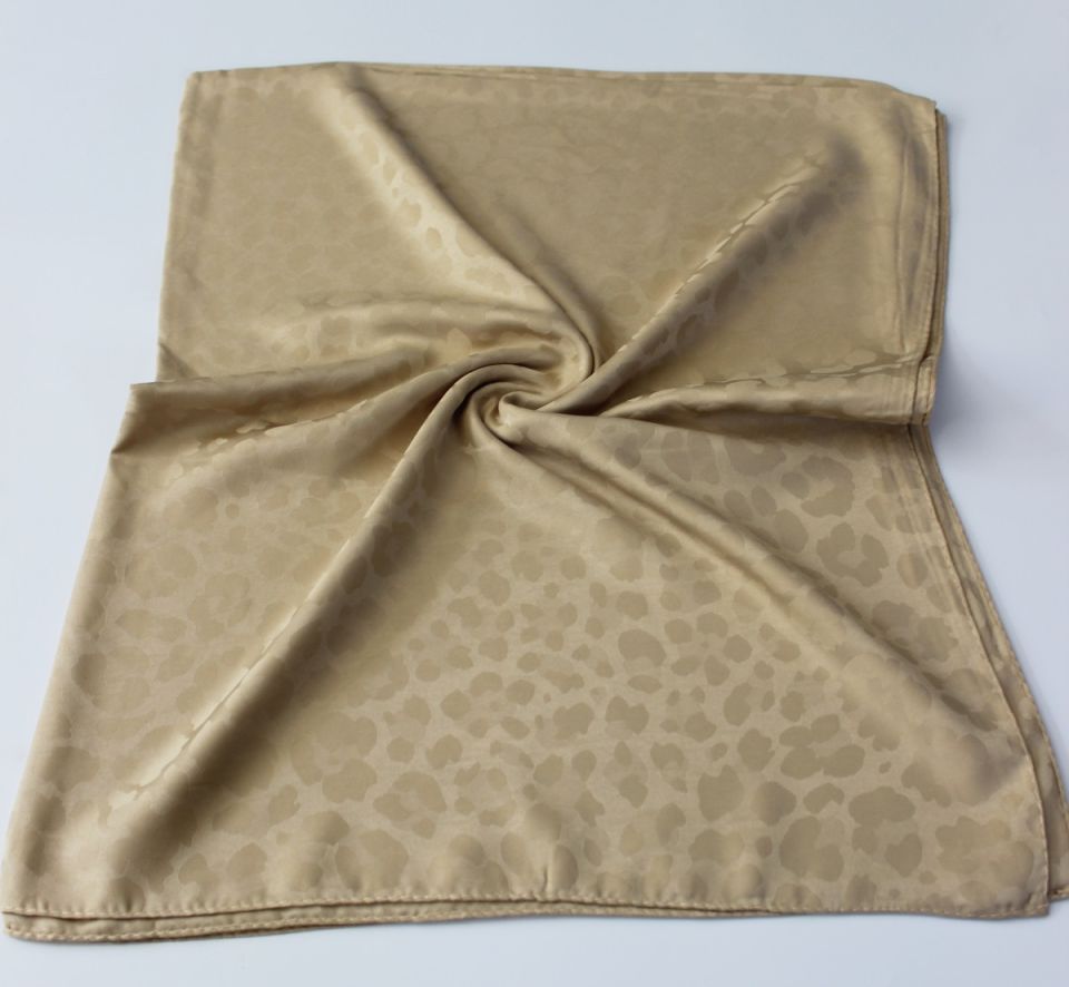 Leopar Desenli İtalyan Jakar Şal - Kum Beji